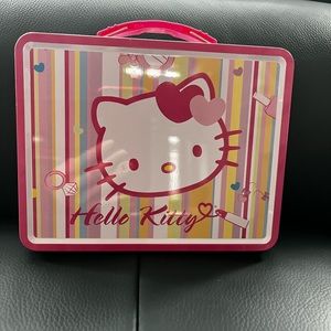 Vintage Hello Kitty Tin lunch box